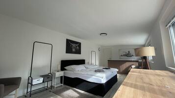 1 bedroom, iron/ironing board, WiFi, bed sheets