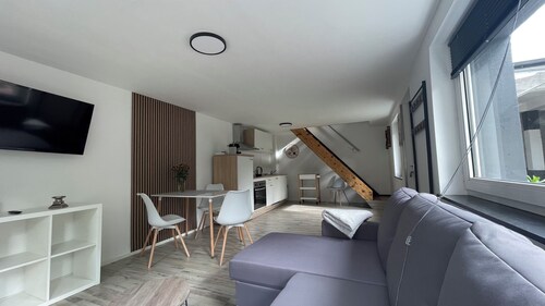 Oase im Grünenhinterhof, EG, Ruhe, Terrasse, Carport, Free Paytv, Kaffee&tee,