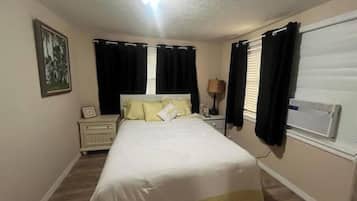 1 bedroom, free WiFi, bed sheets