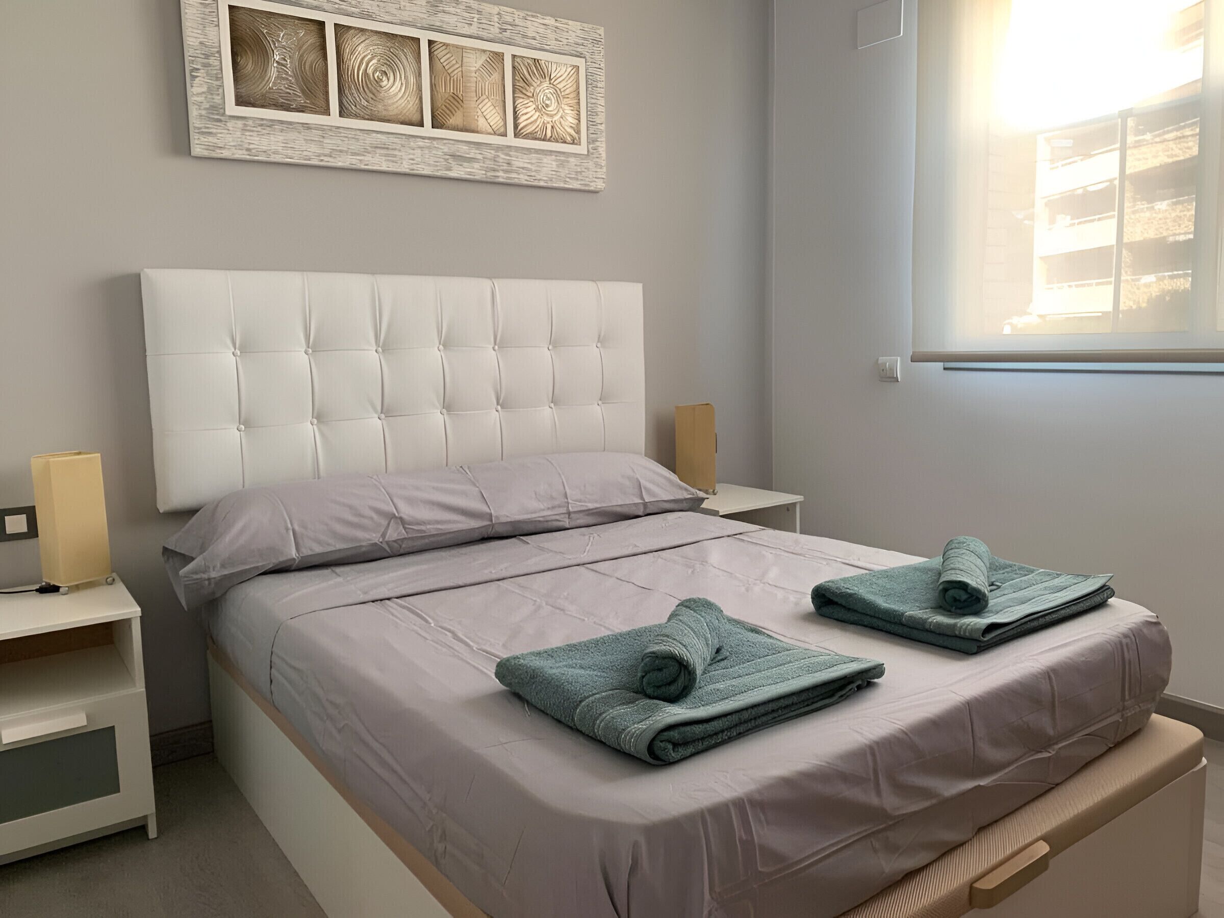 2 slaapkamers, een strijkplank/strijkijzer, gratis wifi, beddengoed