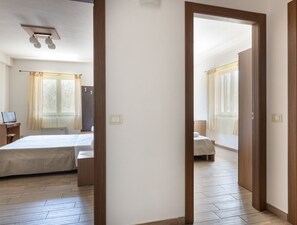 2 habitaciones, tabla de planchar con plancha y wifi 