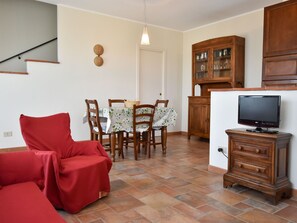 TV, fireplace - La Corte Bricca (Bilo A) by Interhome (Oltrepò Pavese)