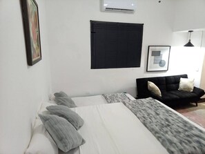 Business Double Room Single Use, 1 Bedroom, Non Smoking | Minibar, iron/ironing board, free WiFi - DGM Lofts MTY F (Monterrey)