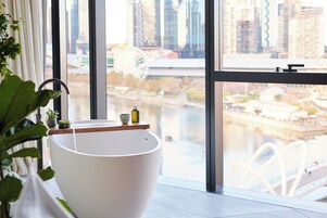 River Penthouse Suite | Bathroom | Designer toiletries, hair dryer, bathrobes, slippers
