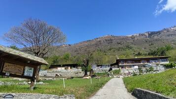 Enceinte de lâhĂ©bergement