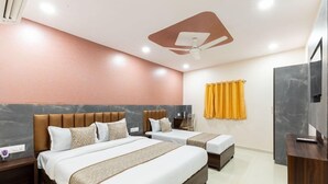 Deluxe Triple Room - Hotel Bkc Annex Near Trade Center (Mumbai)