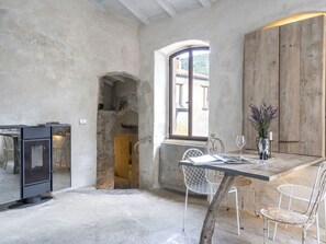 Dining - Geranio & Rosetta (TOP132) by Interhome (Torre Paponi)