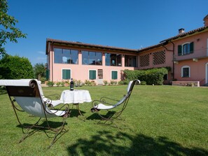 Outdoor dining - Bric del Vento by Interhome (Soglio)