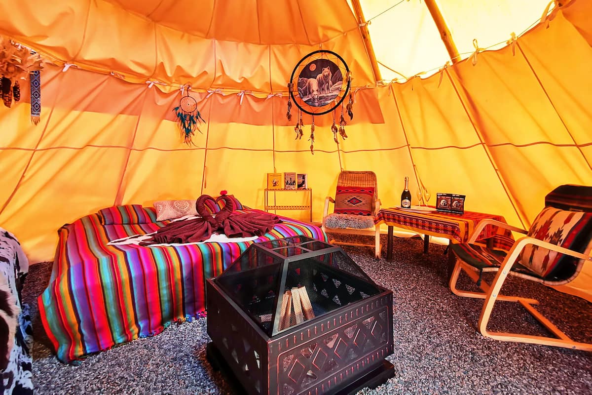 Deluxe Tent, Garden View | 1 bedroom, bed sheets