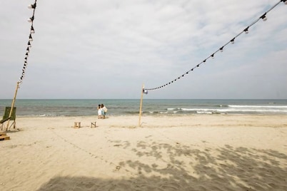 Monaliza Surf Resort