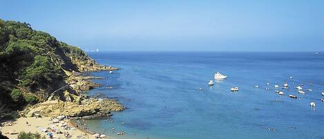 Platja a a prop