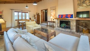 TV, fireplace - Es Barracar by Interhome (Caimari)