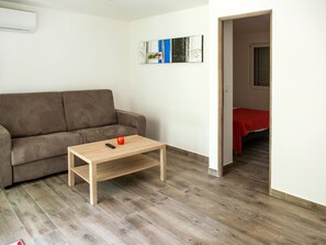 TV - A Suara by Interhome (Ghisonaccia)