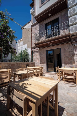 Exterior - Cunda Mahmut Bey Konağı (Ayvalik)