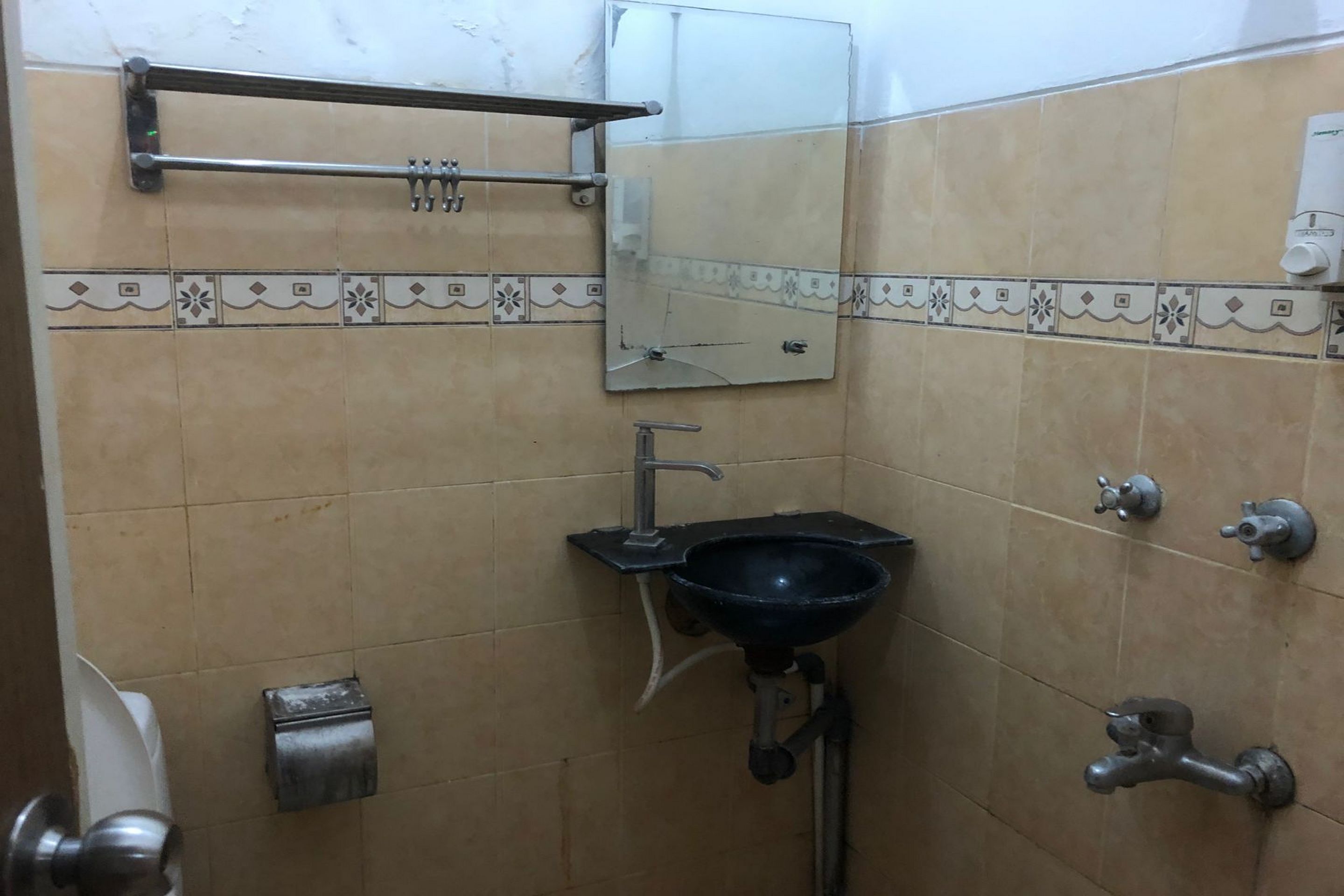 Shower, towels, soap