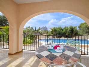 屋外ダイニングエリア