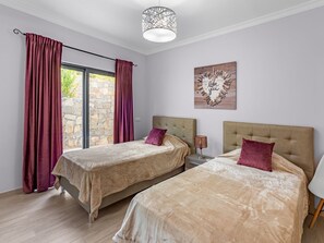 3 bedrooms, Internet