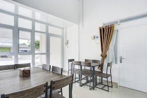 Restaurant - Hotel O Sukarame Near Imanuel Hospital Way Halim Formerly Hotel Griya Bawean (Bandar Lampung)