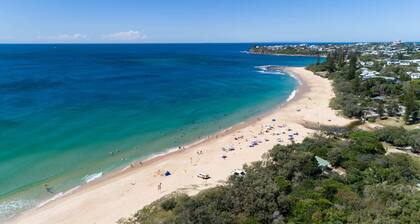 Malakai Beach House at Dicky Beach