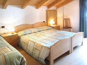3 Schlafzimmer, Bügeleisen/Bügelbrett, WLAN