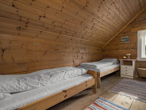 5 habitaciones y tabla de planchar con plancha 