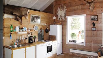 Refrigerador, horno, lavavajillas, utensilios de cocina