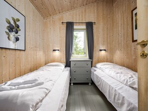 2 bedrooms, WiFi - Solbakken by Interhome (Hellevik I Fjaler)