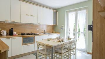 Fridge, microwave, oven, dishwasher