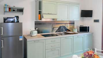 Fridge, microwave, dishwasher, toaster