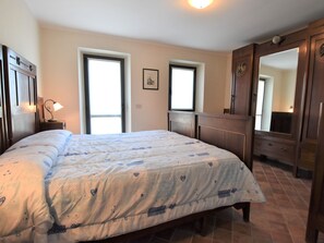 4 bedrooms, WiFi
