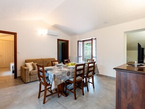 Dining - La Moderna G by Interhome (Diano Marina)