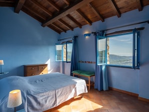 4 Schlafzimmer, Bügeleisen/Bügelbrett, WLAN