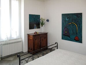 2 間睡房、上網