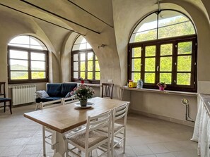 Interior - Il Loggiato by Interhome (Tavole)