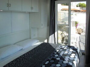 1 bedroom, WiFi - Passiflora (SLR400) by Interhome (San Lorenzo al Mare)