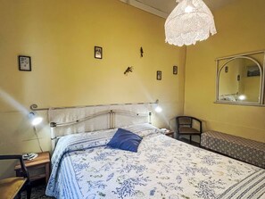 2 chambres, bureau, accès Internet