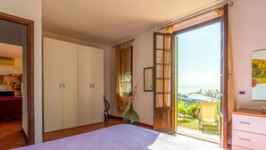 2 dormitorios, tabla de planchar con plancha, wifi