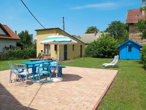 Outdoor dining - Apartment Keszeg by Interhome (Balatonmariafurdo)