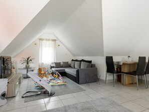 Televisión, mesa de ping pong