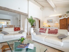 TV, fireplace - La Crischona by Interhome (Les Issambres)