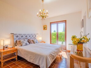 3 Schlafzimmer, Schreibtisch, Internetzugang