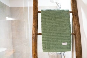 Bruser, bidet, Toiletpapir