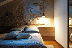 2 bedrooms, WiFi, bed sheets - Casa Vecchia Mura - Apartment 2 - 5 minutes from Cison di Valmareno  (Mura)