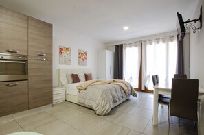 1 室のベッドルーム、アイロン / アイロン台、WiFi、ベッドシーツ