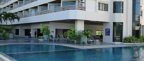 Apartment, 1 Bedroom, Smoking, Balcony | Pool | Outdoor pool