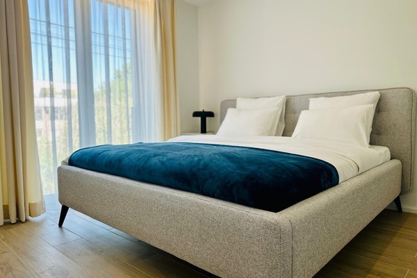 1 bedroom, in-room safe, iron/ironing board, travel cot