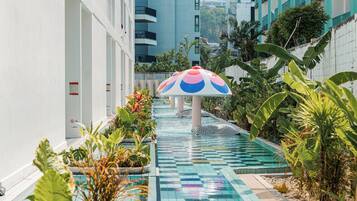 In-room safe, iron/ironing board, free WiFi, bed sheets