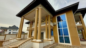 Villa | Exterior - Nanani Luxury Villa - Kumasi (Kumasi)
