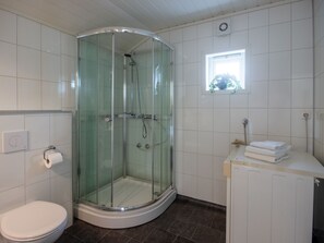 Bathroom - Fjordglytt by Interhome (Onarheim)