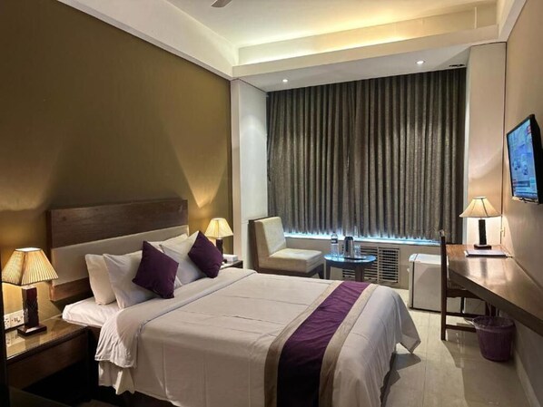 Standard Double or Twin Room, City View - Ashrafee Hotel (Dhaka)